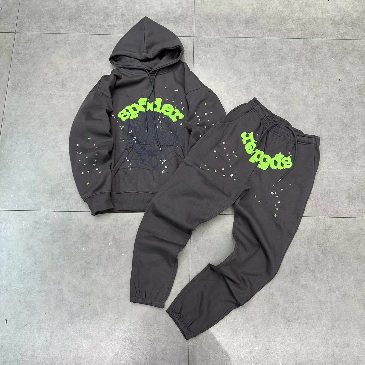 P*nk hoodie